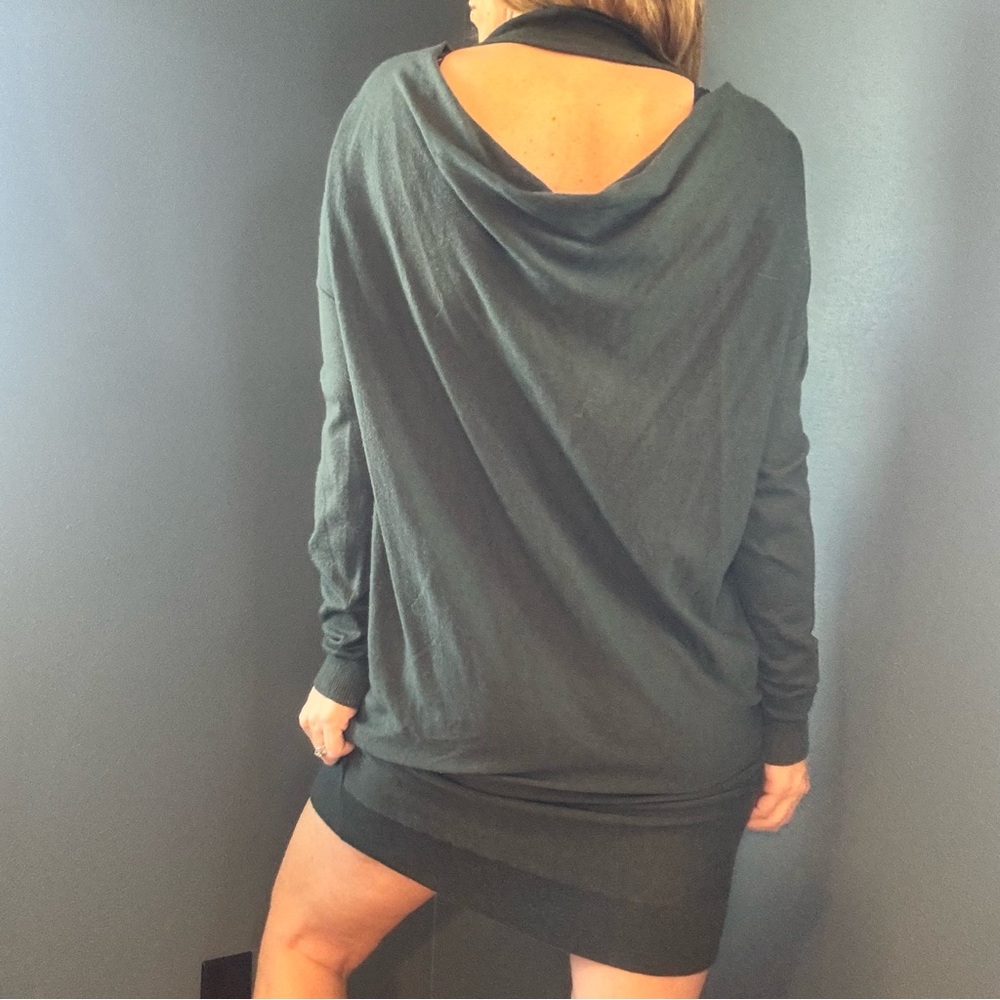Dark Green Open Back Knit Dress - Picture 4 of 9